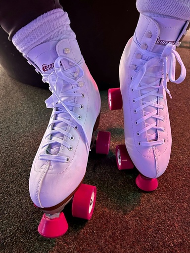 Skating shoes